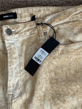 Beige Stonewash Jeans